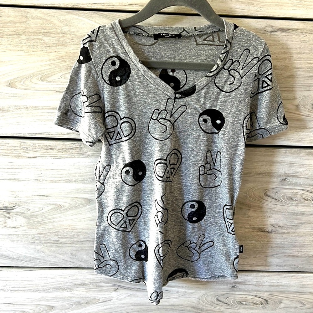 Terez girls shirt size small